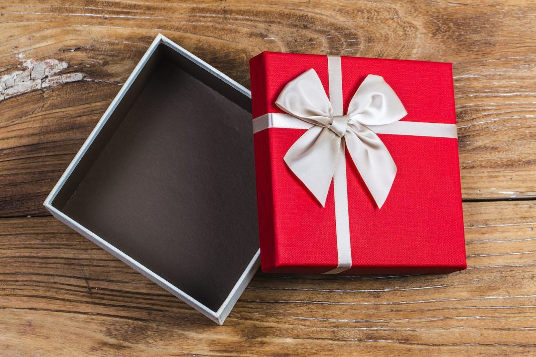 VALENTINE'S DAY DINNER GIFT