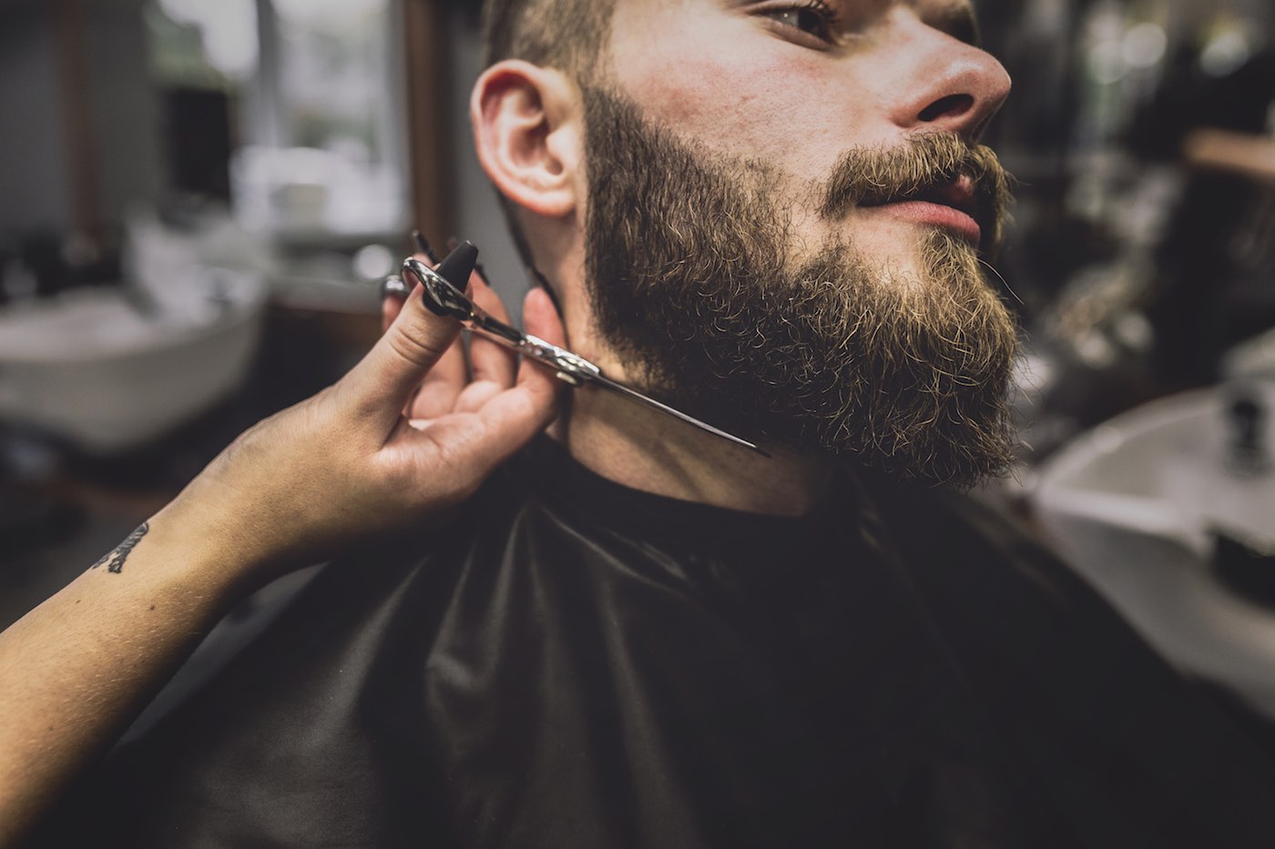How to Grow a Thicker Beard - The Four Week Beard Rule
