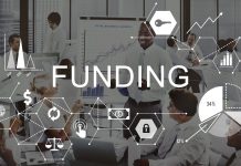 Funding Options that Will Help Your E-commerce Business to Stay Out of Withstanding Debts
