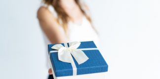 Here are 7 Tips to Buy a Perfect Personalized Gifts Personalized Gifts