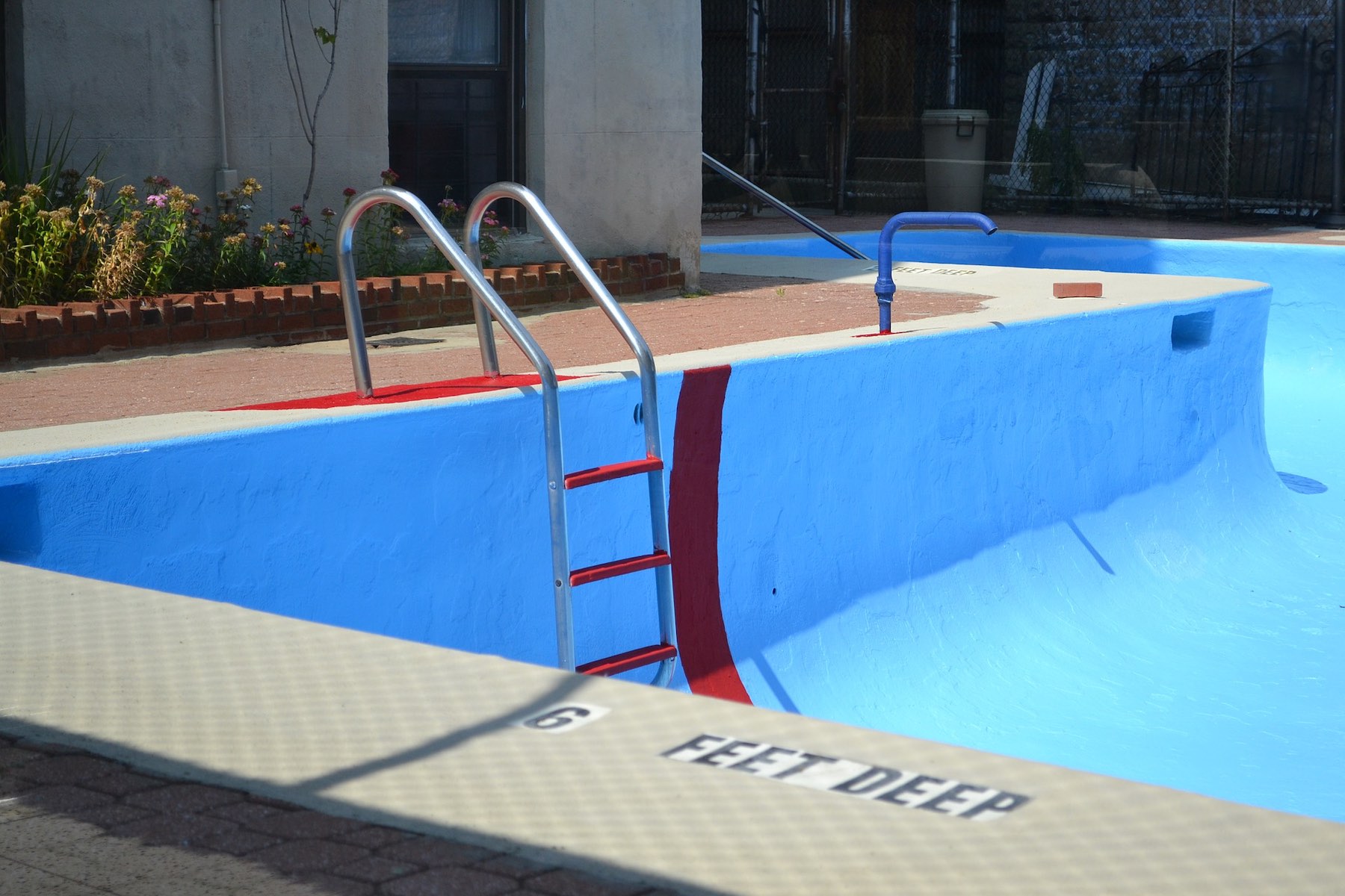Above Ground Pool Steps: Saving money with above ground pool steps