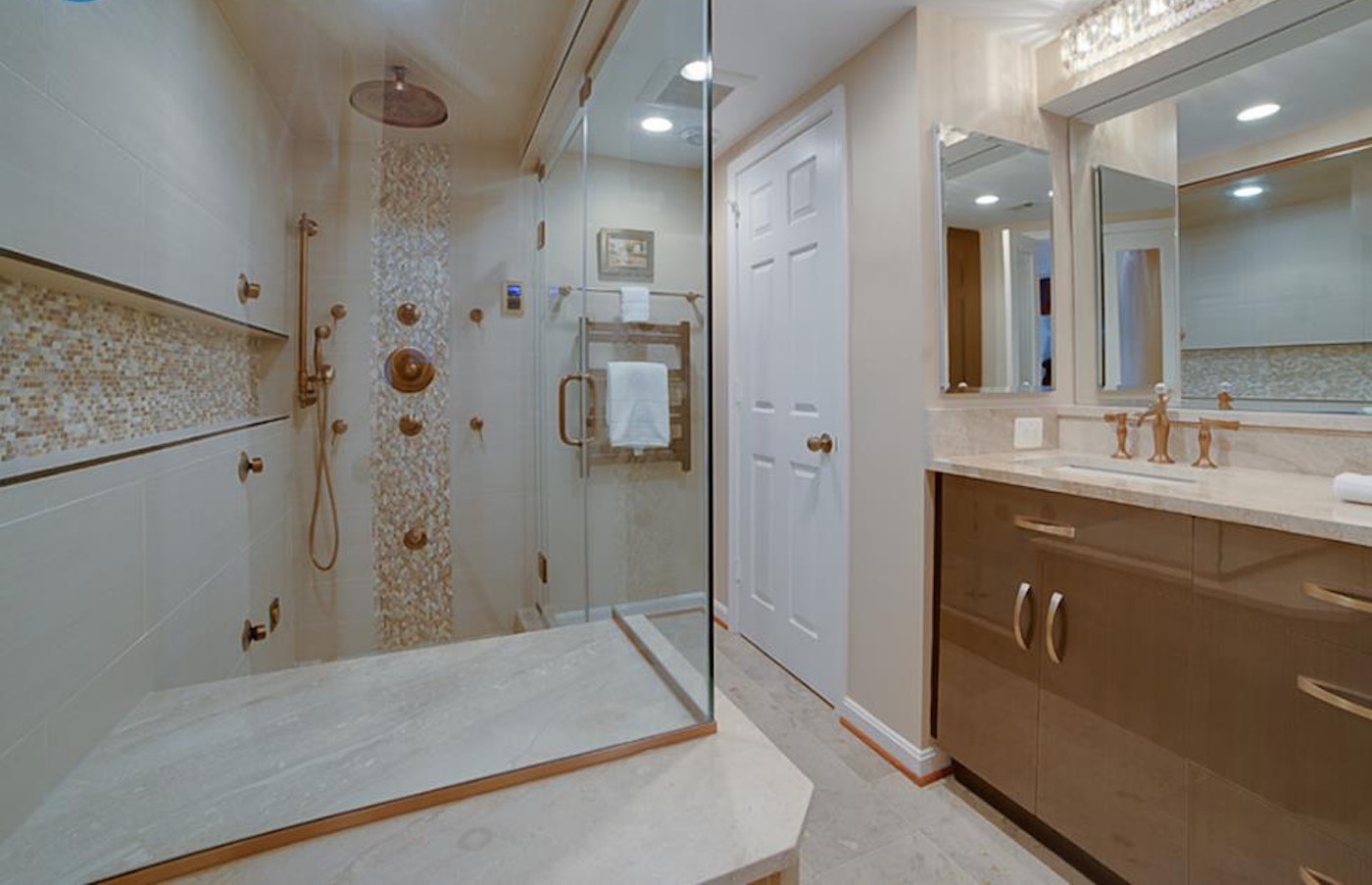 Professional Tips for Designing Small Bathroom Interior