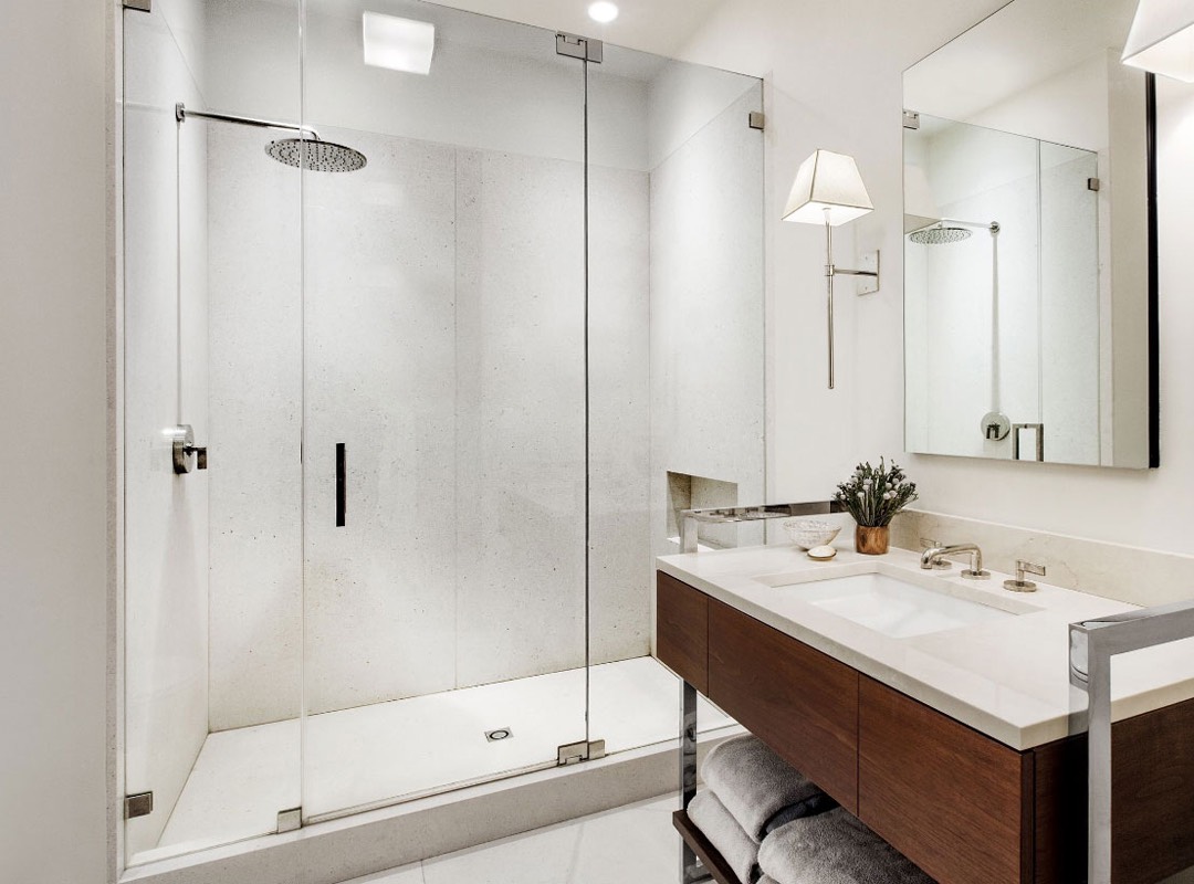 Professional Tips for Designing Small Bathroom Interior