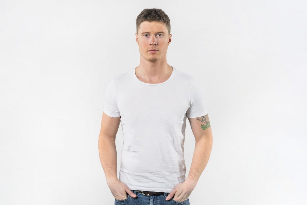 TipsforStylingaWhiteTee