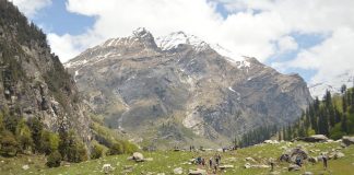 Hampta Pass and Chandratal Lake Trek: A hidden treasure in the Himalayas!! Hampta Pass Himalayas