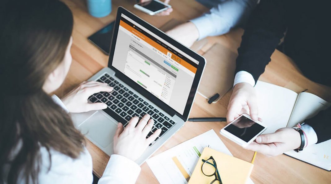 write an essay that explains how social media influences you.