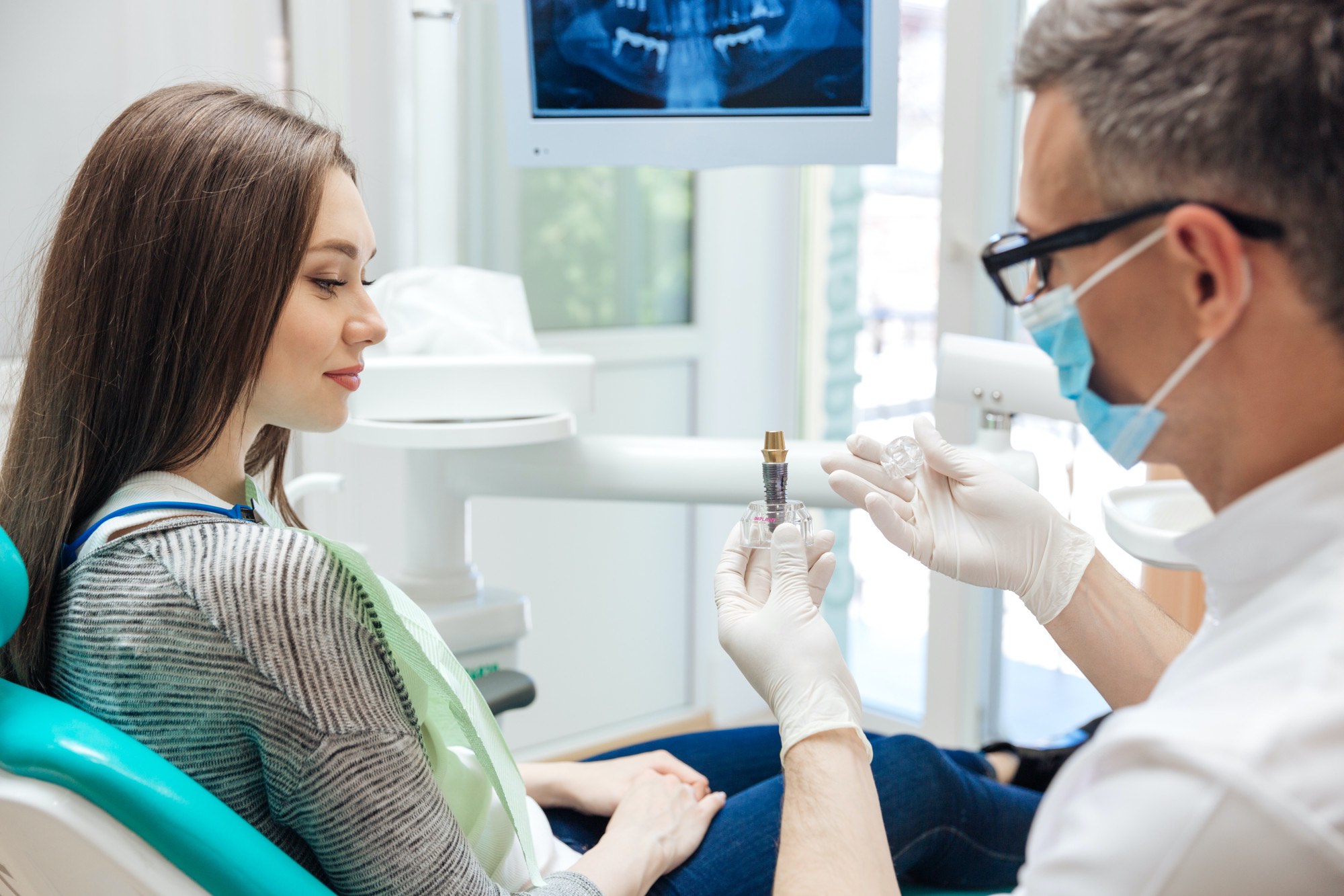 When Should I See a Dentist? (And What Should I Expect?)