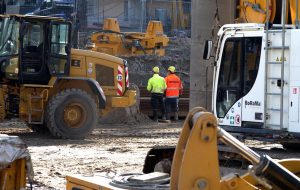 Construction Manager Job Description: A 2020 Review - ELMENS