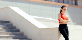 What to Wear With Crazy Leggings? How to Rock Athleisure Brands in Three Easy Steps