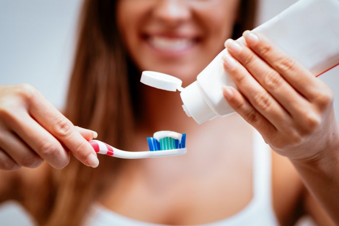DentalDiscussions:TipstoImproveYourOralHealth(Quick!)