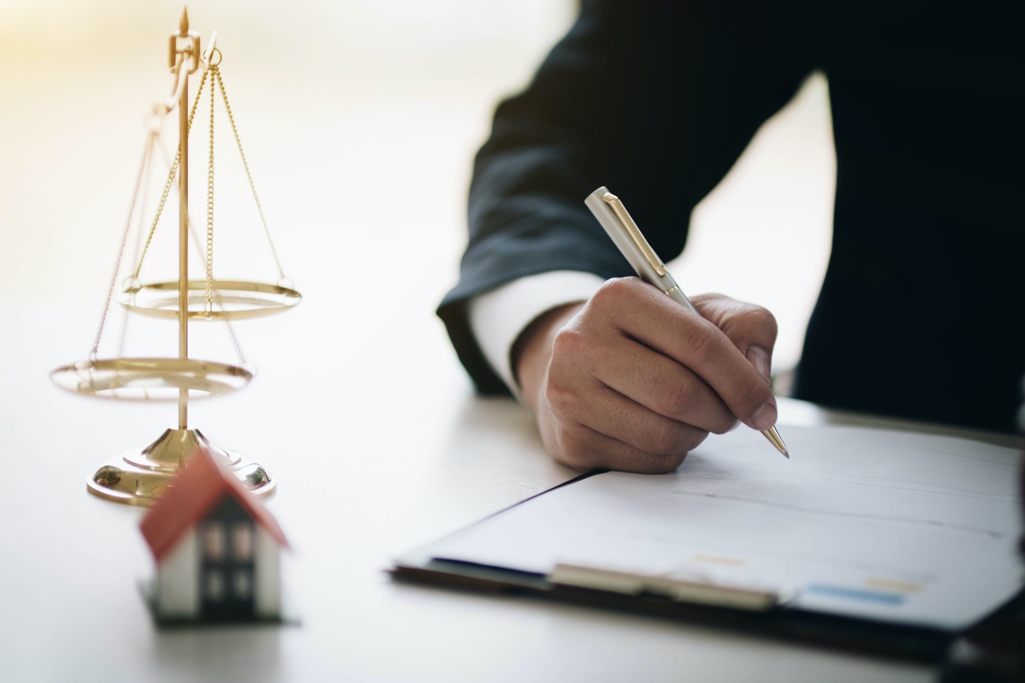 What Does a Real Estate Lawyer Do? Their Typical Daily To-Do List