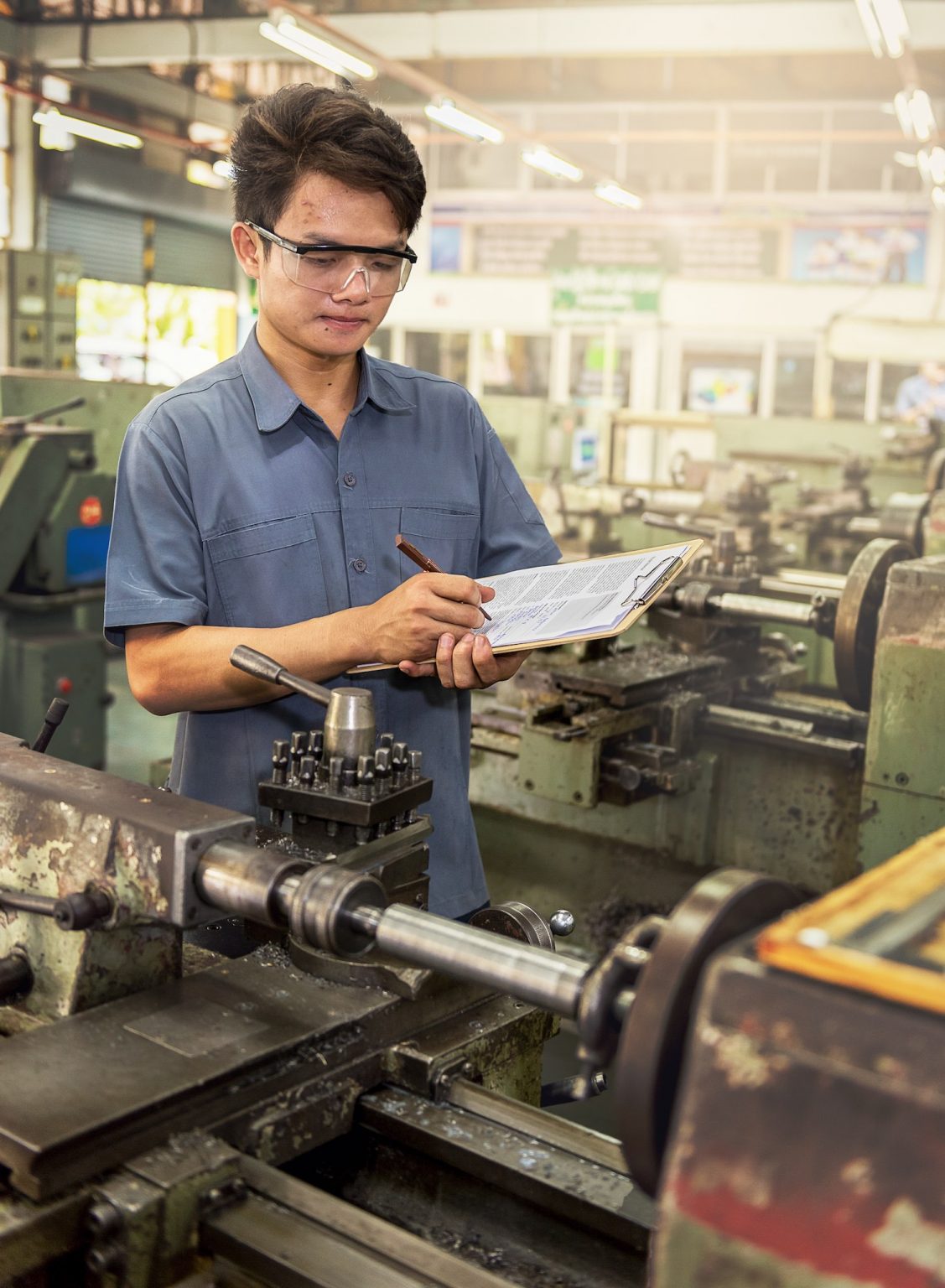industrial-career-guide-how-to-become-a-machinist-in-2020-elmens