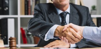 4 Essential Tips for Hiring Your Business Attorney