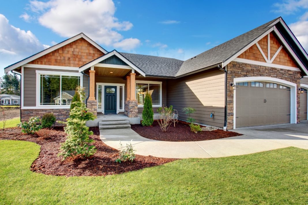 Read on for a list of eight pro tips that will have the outside of your home sparkling clean in no time.
