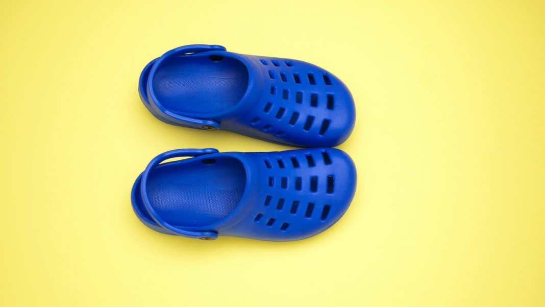 crocs