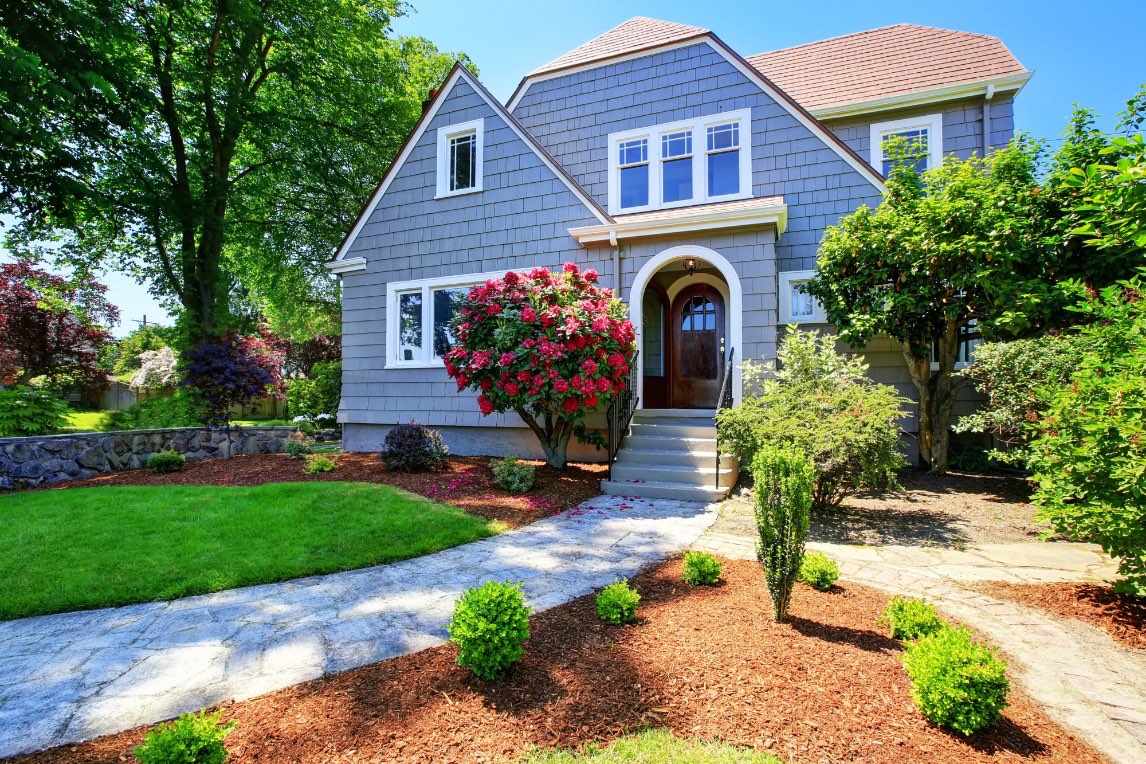 5 Small Front Yard Ideas to Improve Your Home's Curb Appeal