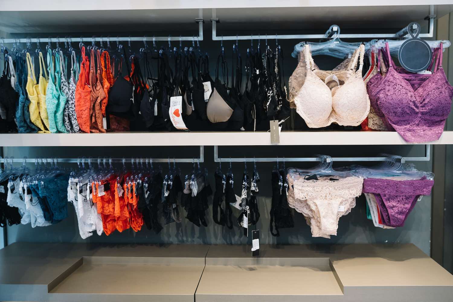 Buying Lingerie Online :Easy Convenience For Every Woman's Necessity ? -  ELMENS