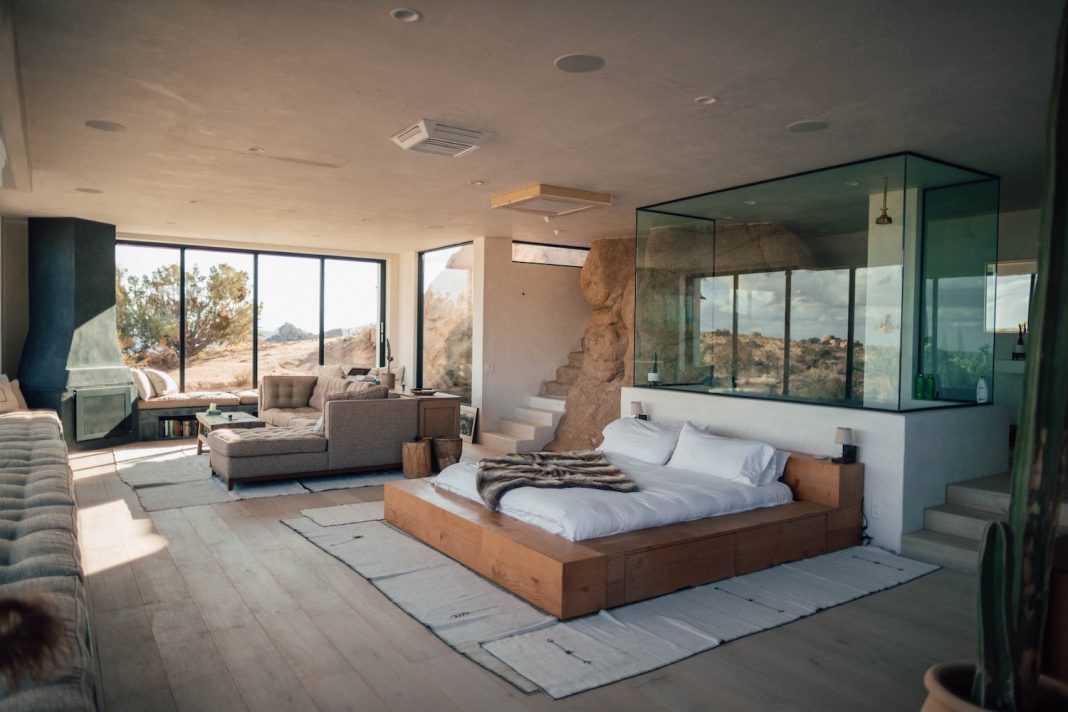 HOME LIVING PANDEMIC LIFESTYLE