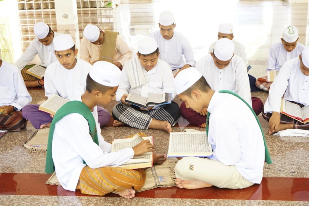Learning the Basics of Reciting the Quran For Kids Beginners - ELMENS