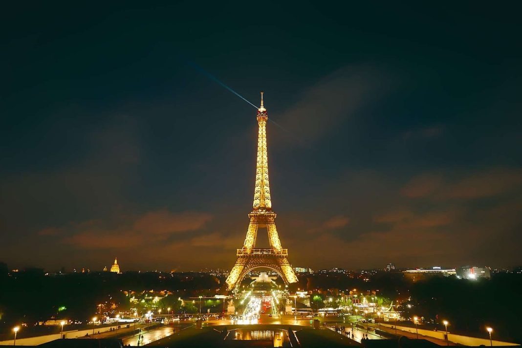paris eiffel tower paris