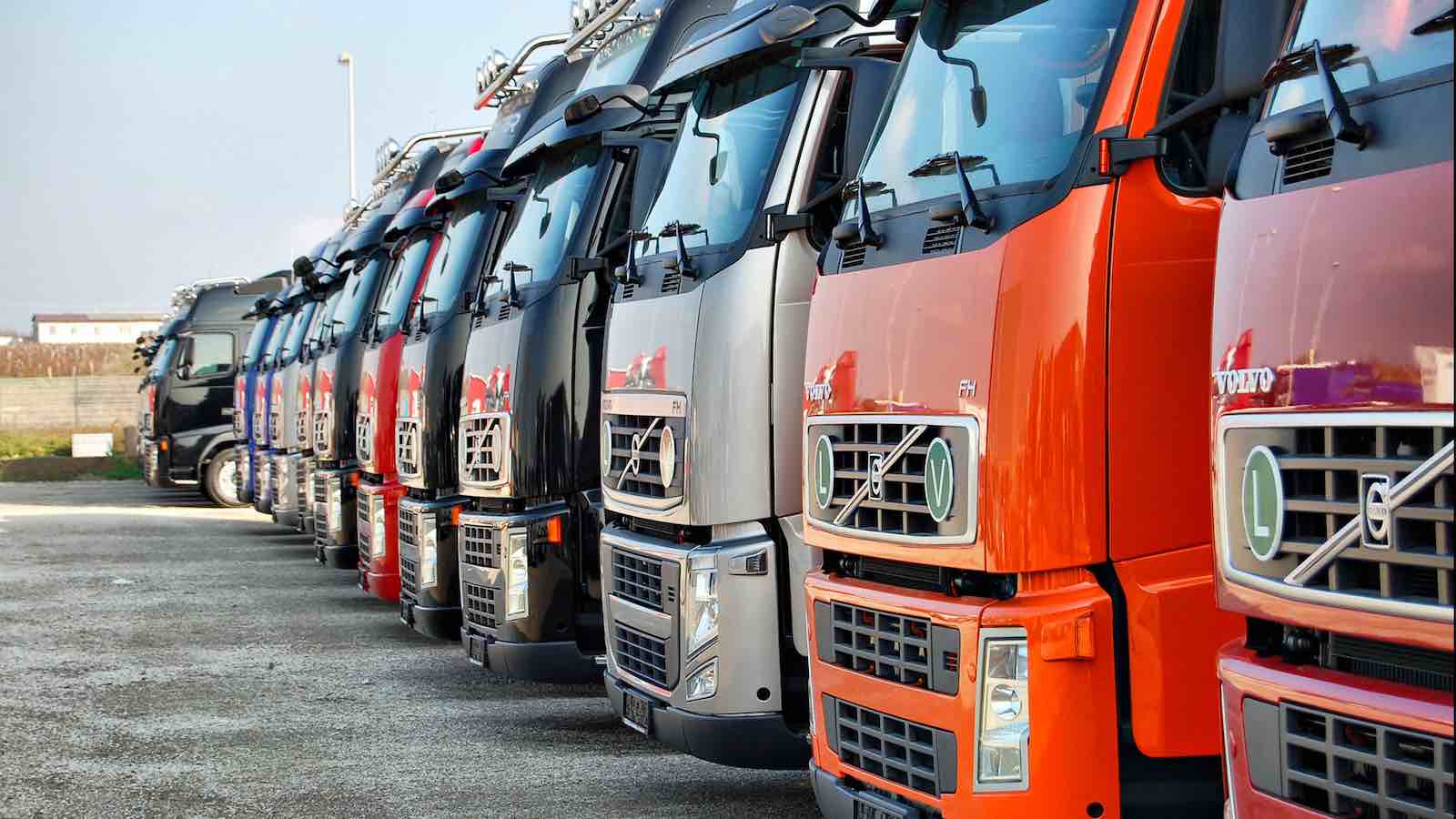 international freight trucks